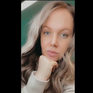 Meet your Posher, Desiree